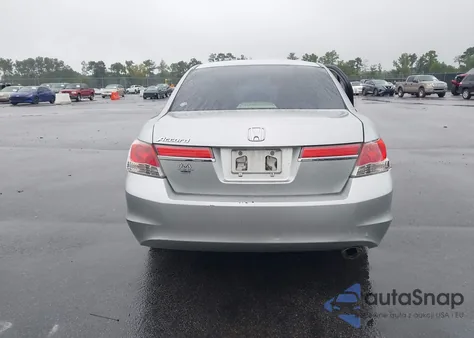 2011 Honda Accord 2.4 Lx-P z USA, uszkodzony, nr VIN 1HGCP2F49BA116262